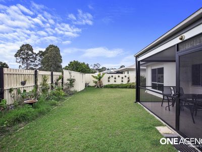 8 / 230 Pulgul Street, Urangan