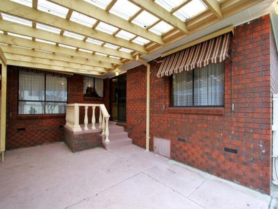 30 Sandalwood Drive, Oakleigh South