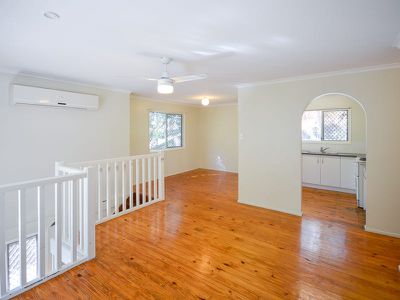 22 Warwick Court, Bellbird Park