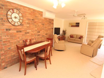 23 Friendship Key, Forster
