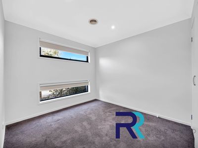 8 POWLETT STREET, Werribee