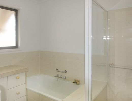 Great Family Home + Location image 3