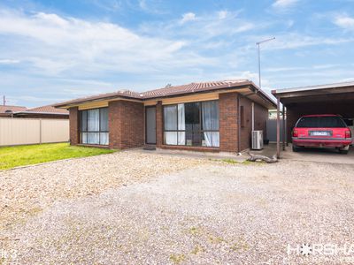 1-3 / 9 Young Street, Horsham