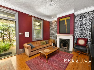 8 Angel Street, Newtown