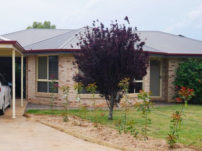 82 Windsor Circle, Kingaroy