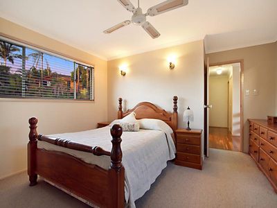 11 Warrandah Street, Rochedale South
