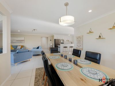 5 Cove Street, Burnett Heads