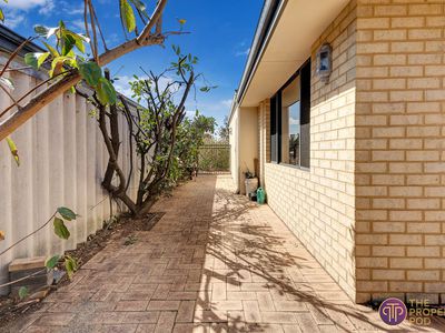35 Winter Drive, Thornlie