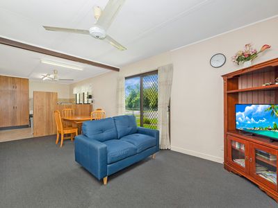 9 Brent Street, Douglas