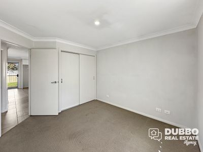 62a Champagne Drive, Dubbo