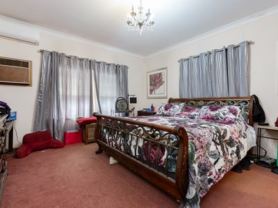 8 Mckenize Grove, Kelmscott