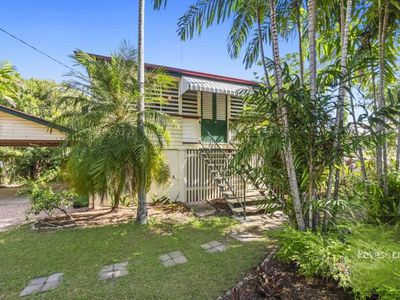 98 Stagpole Street, West End