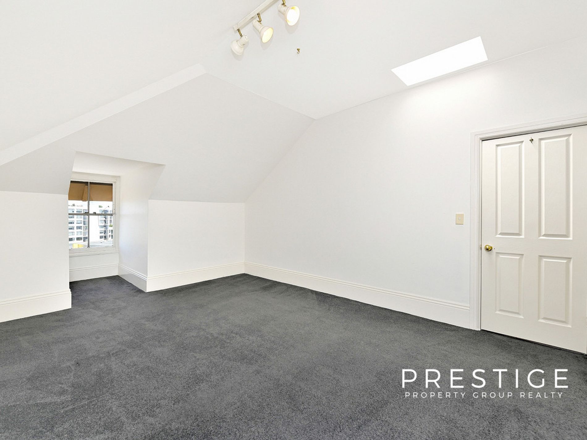 9 / 30 Forest Road, Arncliffe