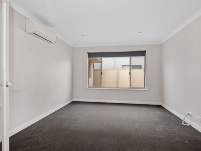 102 Aslett Drive, Karlkurla