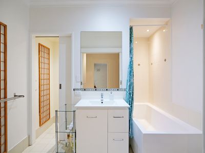28A Ramsdale Street, Doubleview