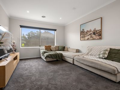14 Maple Drive, Romsey