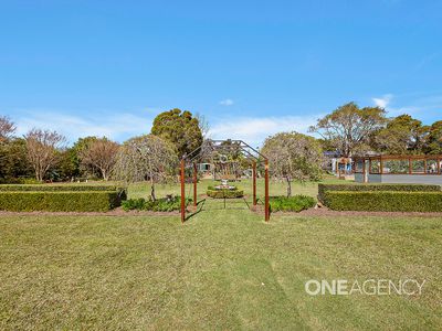 36 Tartarian Crescent, Bomaderry