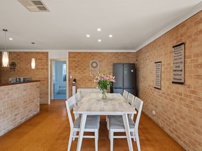 2 Stenton Gardens, Kinross