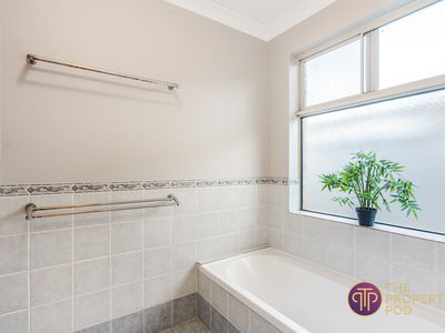 55 Sugarwood Drive, Thornlie