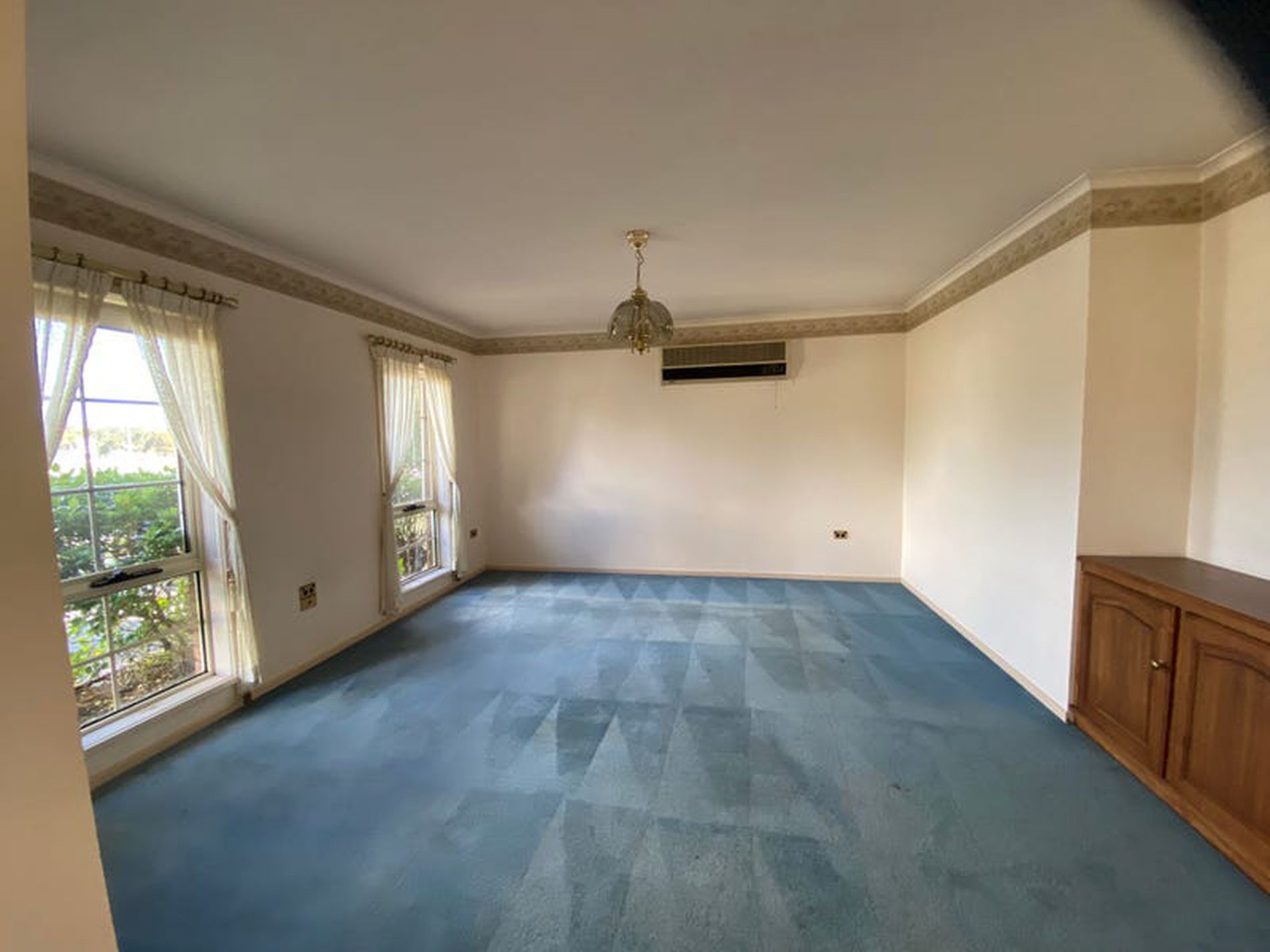 84 Reynolds Road, Belmont