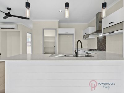 4 Mount Close, Edmonton