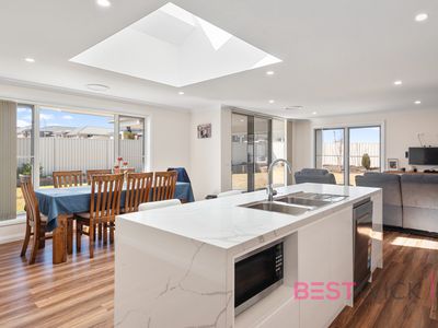 1 Lyon Close, Kelso