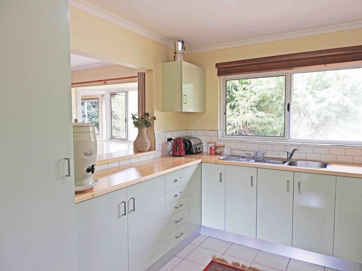 31 PUTT STREET, Atherton