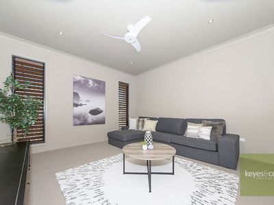 32 Ashmore Crescent, Burdell
