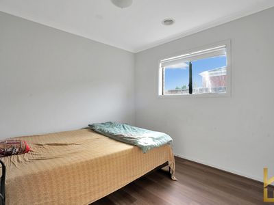 33 Arrowhead Street, Manor Lakes