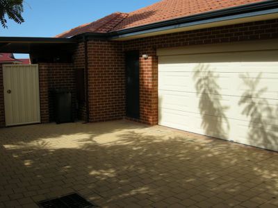 3 / 4 Forster Street, Lathlain