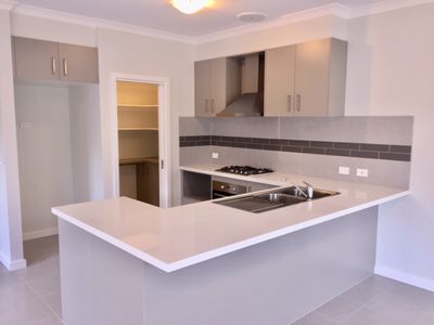 6B Tangelo Terrace, Werribee