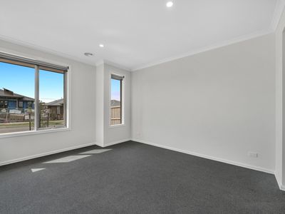 28 Xenia Street, Manor Lakes