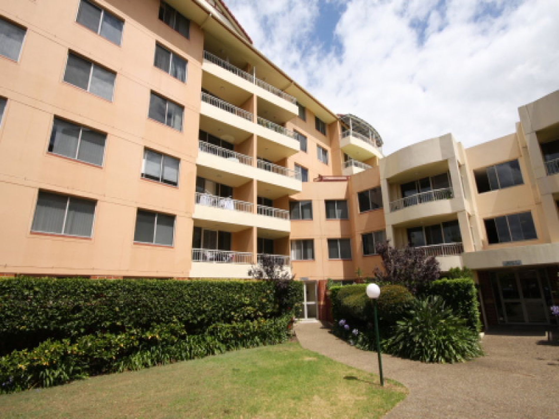 588 / 83-93 Dalmeny Avenue, Rosebery