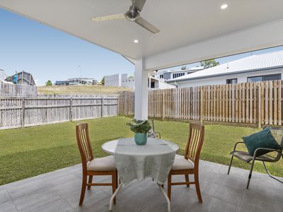 37 YUMBA CIRCUIT, Mount Louisa