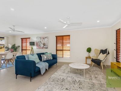 78 Shoalmarra Drive, Mount Low