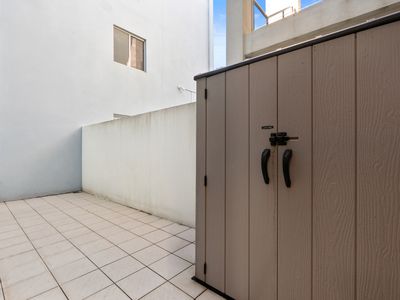513 / 66 Sickle Avenue, Hope Island