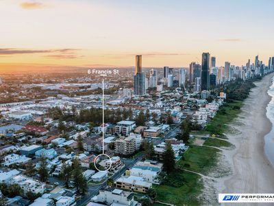 2 / 6 Francis Street, Mermaid Beach
