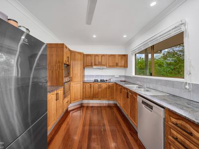 25 Timberlea Drive, Bentley Park