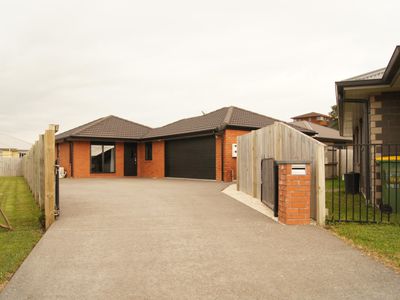 9 Christobel Circle, Huntington