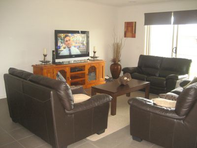 25 Moss Road, Leopold