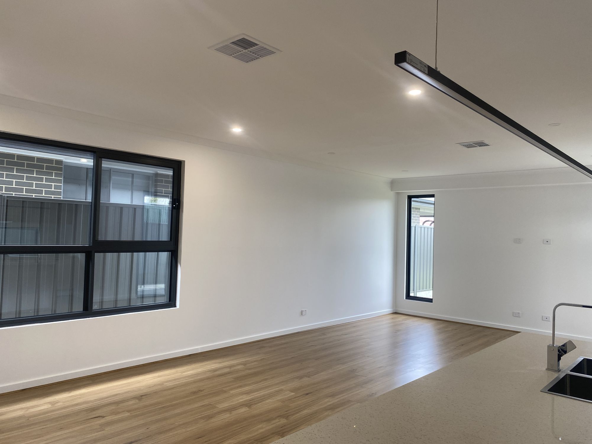 32B Avenue Road, Paradise