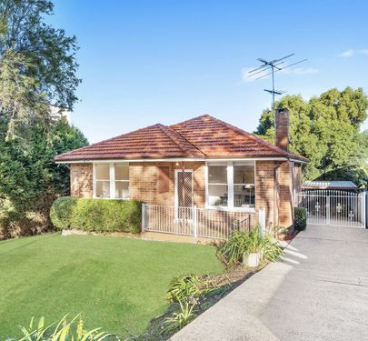 8 Junee Crescent, Kingsgrove