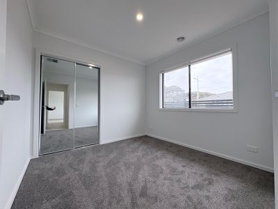 25 Dryandra Street, Manor Lakes