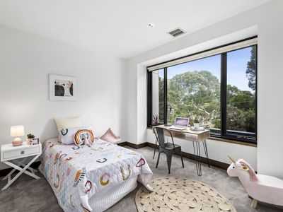 52 Headingley Road, Mount Waverley