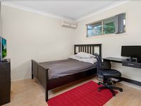 20 / 11  Oakmont ave , Oxley