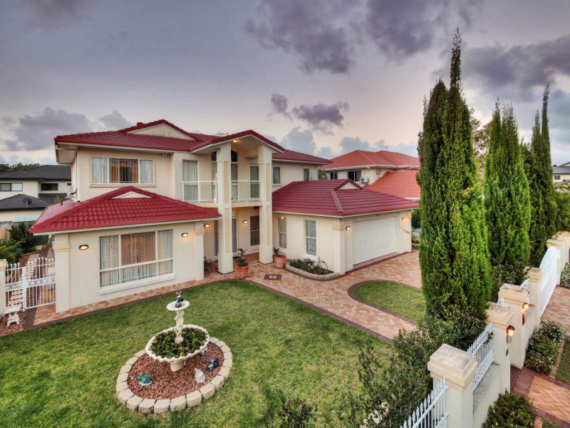 10 Grassland Place, Sunnybank Hills