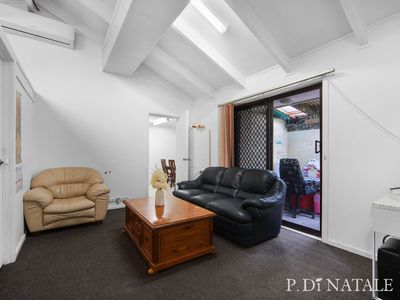 2 / 263 Heaths Road, Hoppers Crossing
