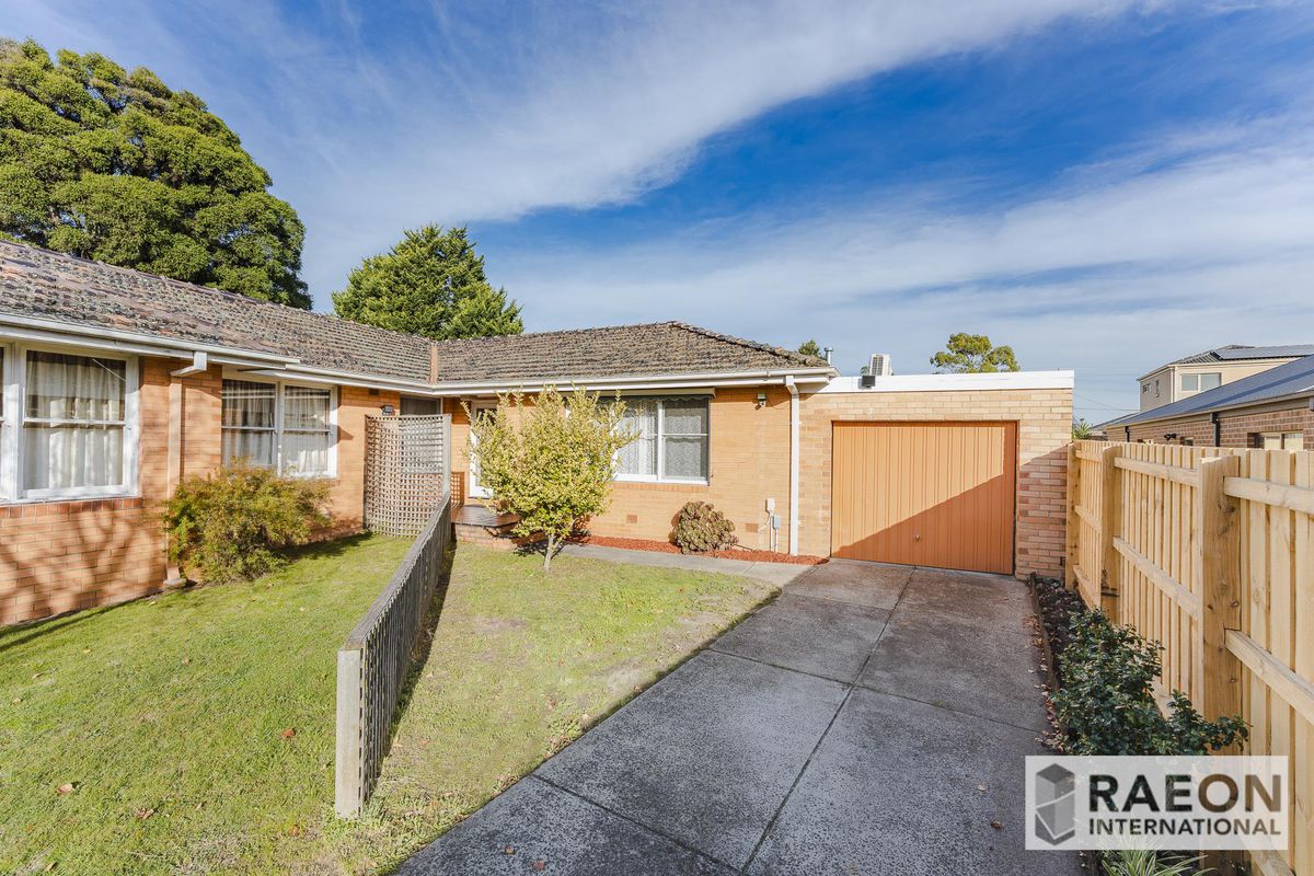 2/12 Pine Way, Doncaster East