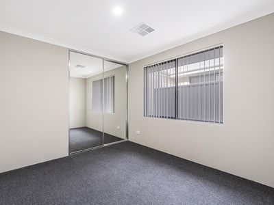 24 Longitude Road, Port Kennedy