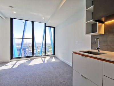 2111 / 28 Bouverie Street, Carlton